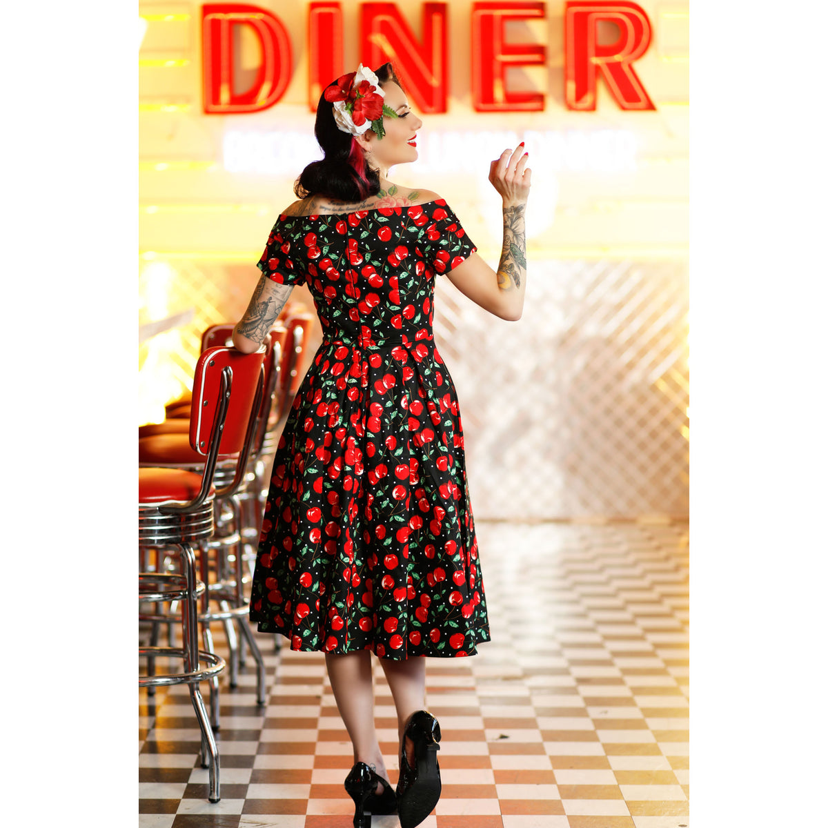 Lily Off Shoulder Cherry - Rockabilly Kirschenkleid