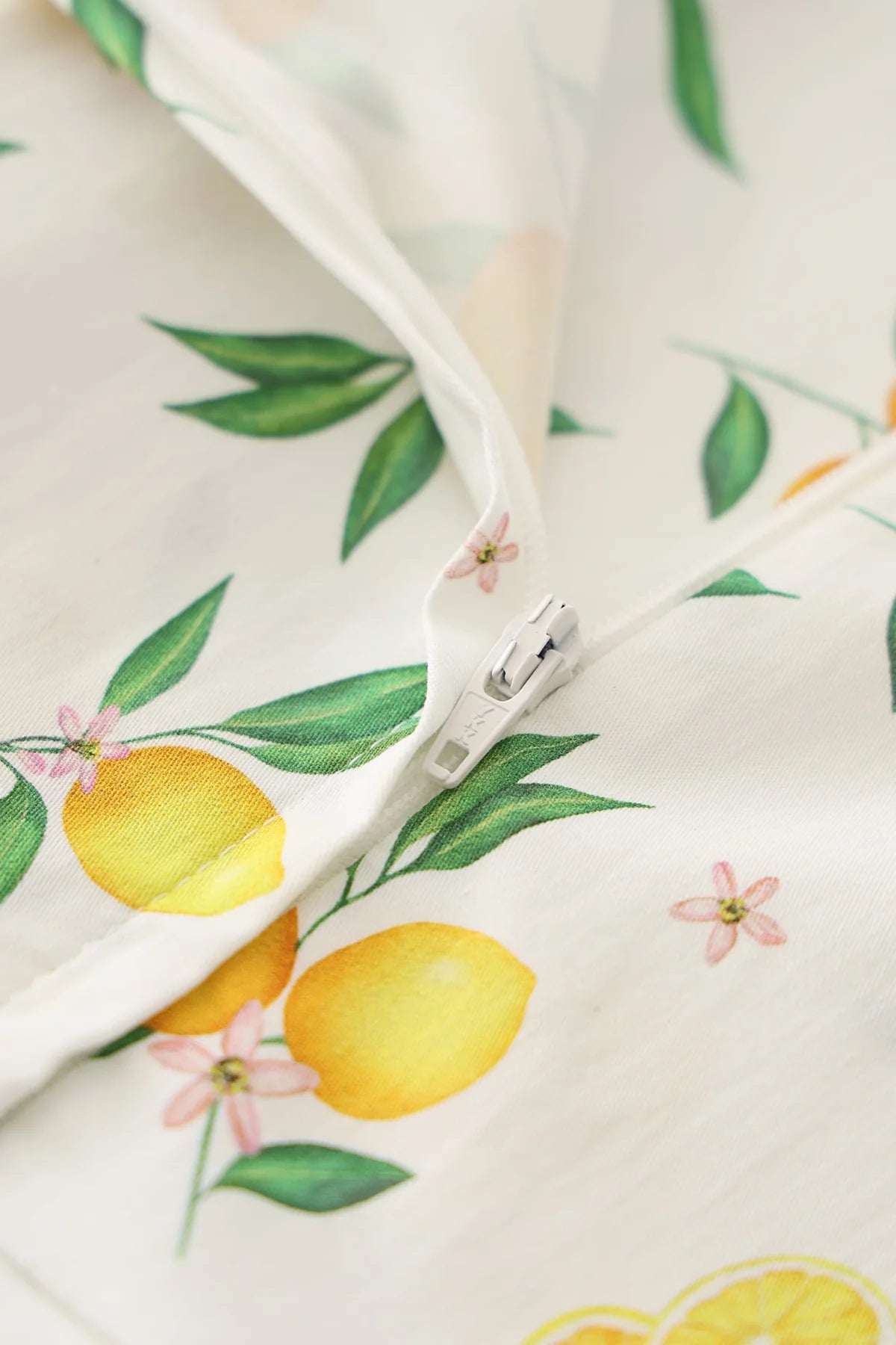White Lemon Dress - Retro Kleid mit Zitronen