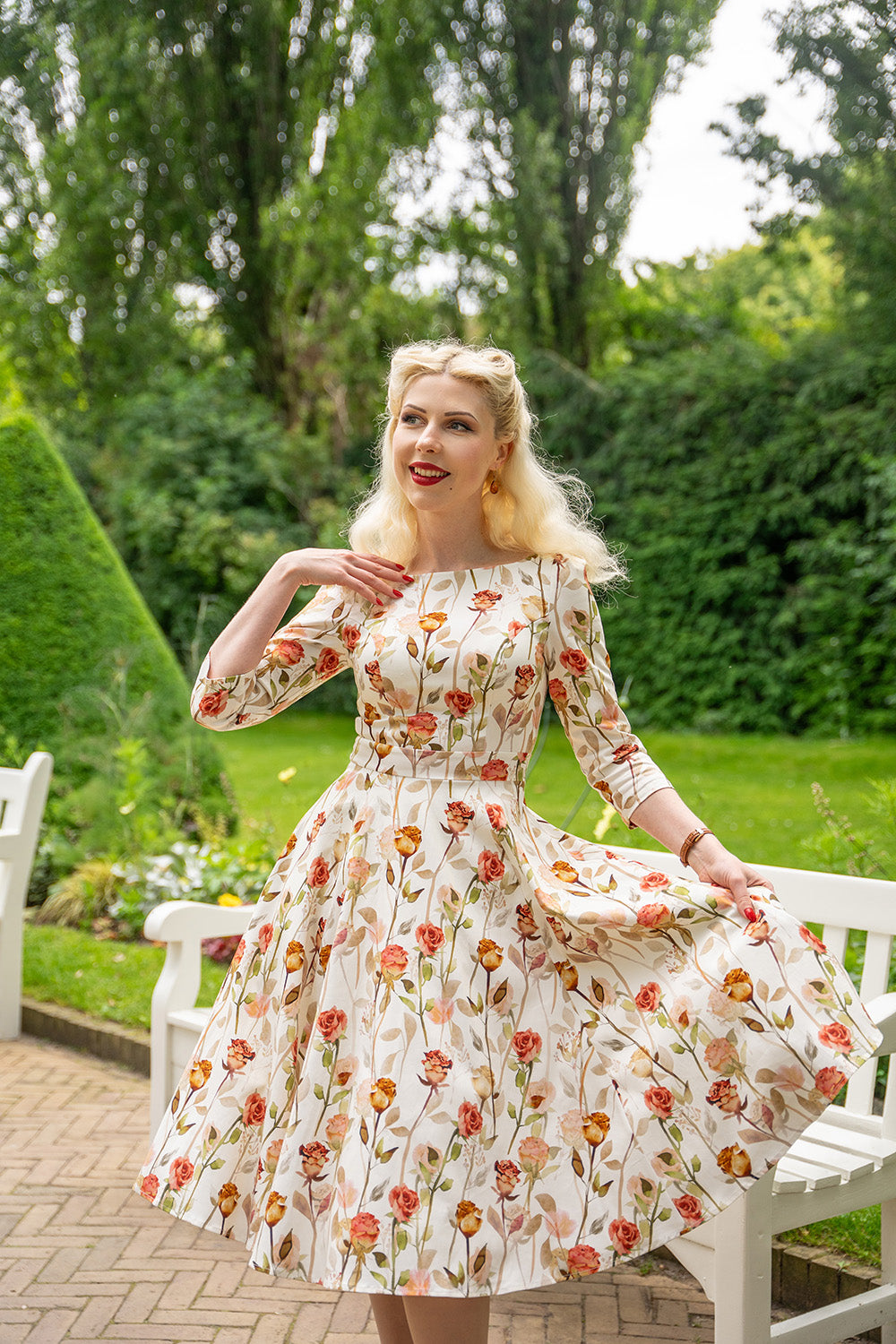 Robyn Floral Rosen-Kleid