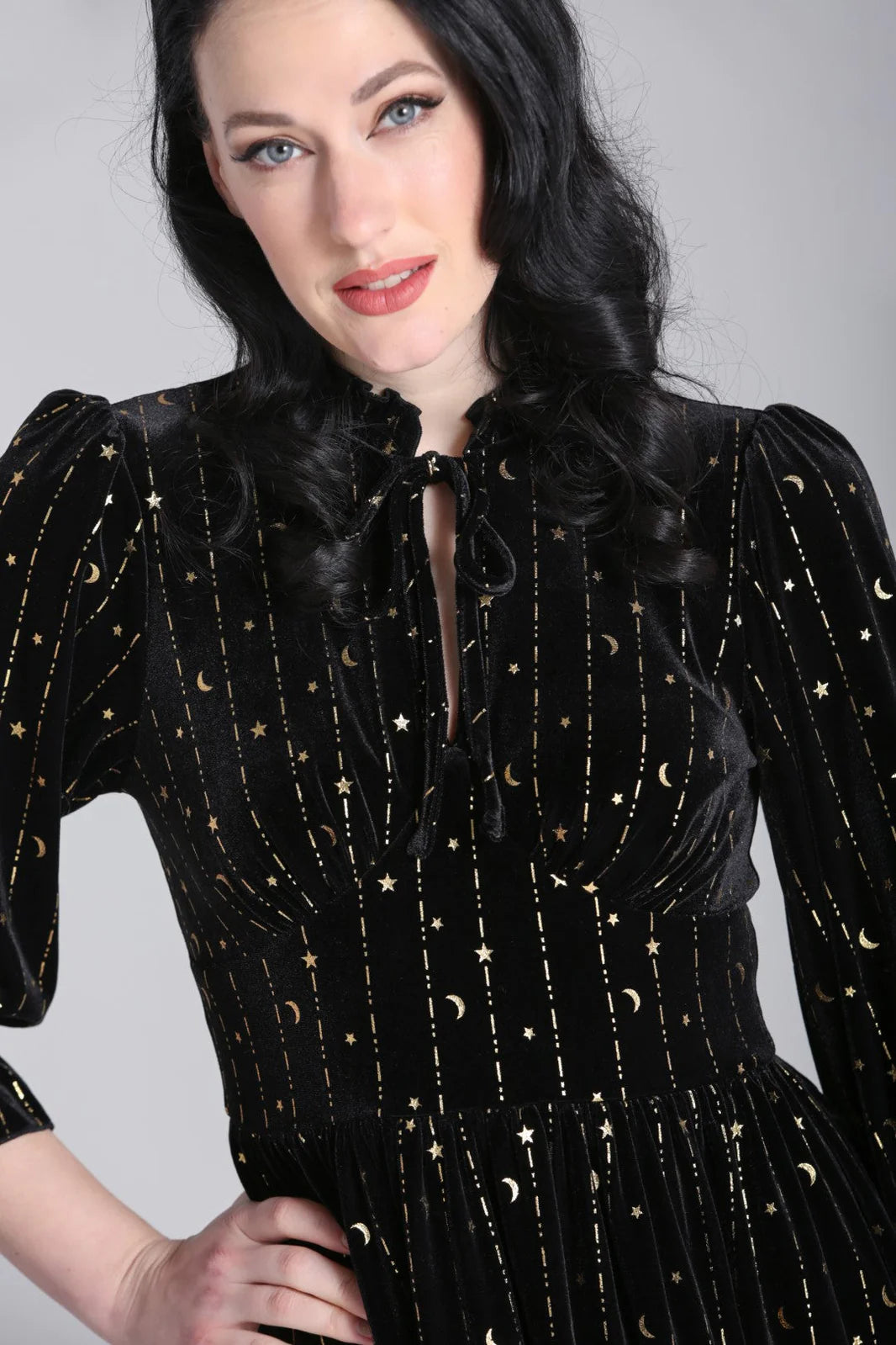 Galactica Samtkleid in schwarz