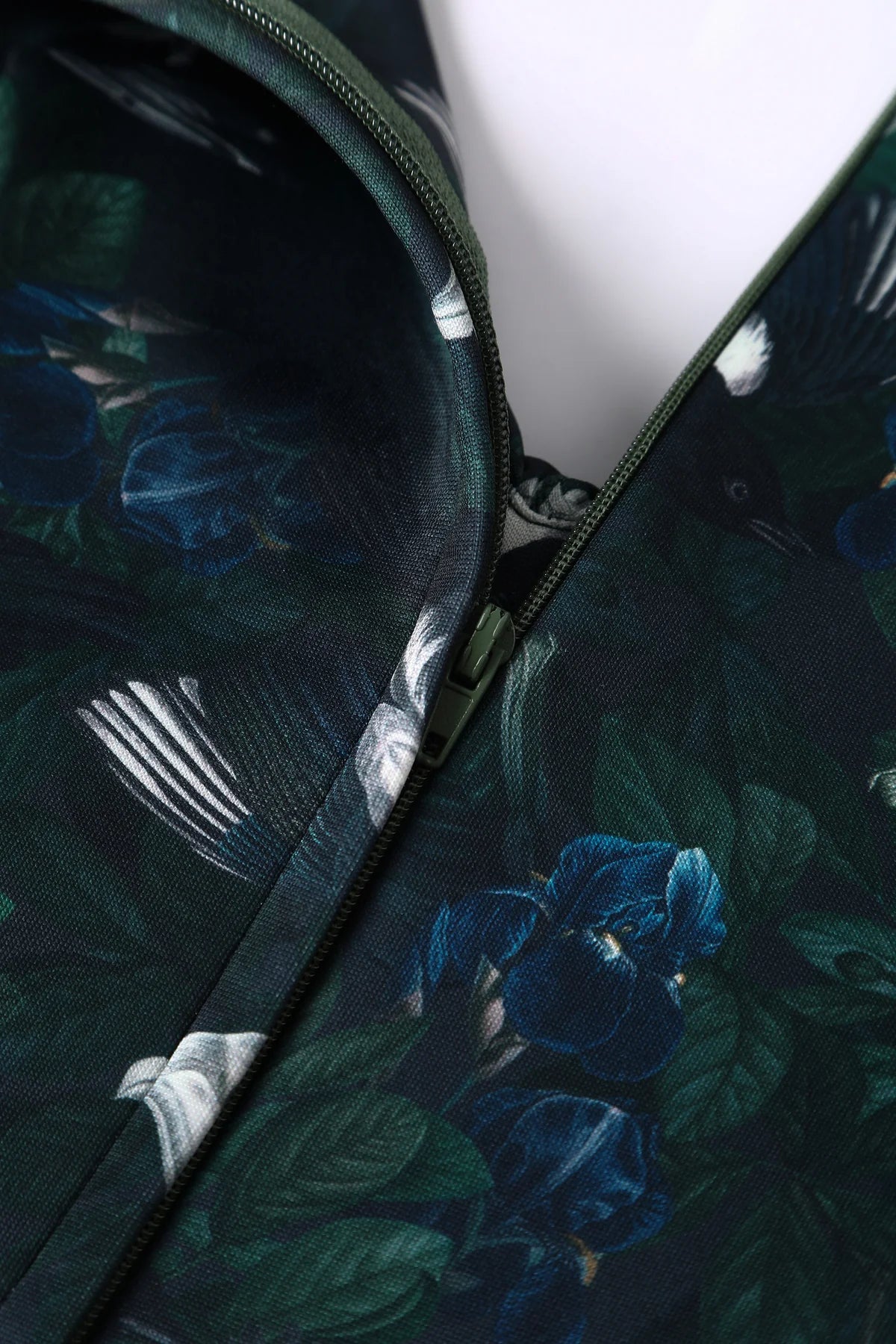 Dark Green Lily Dress - Offshoulder Kleid mit floralem Print