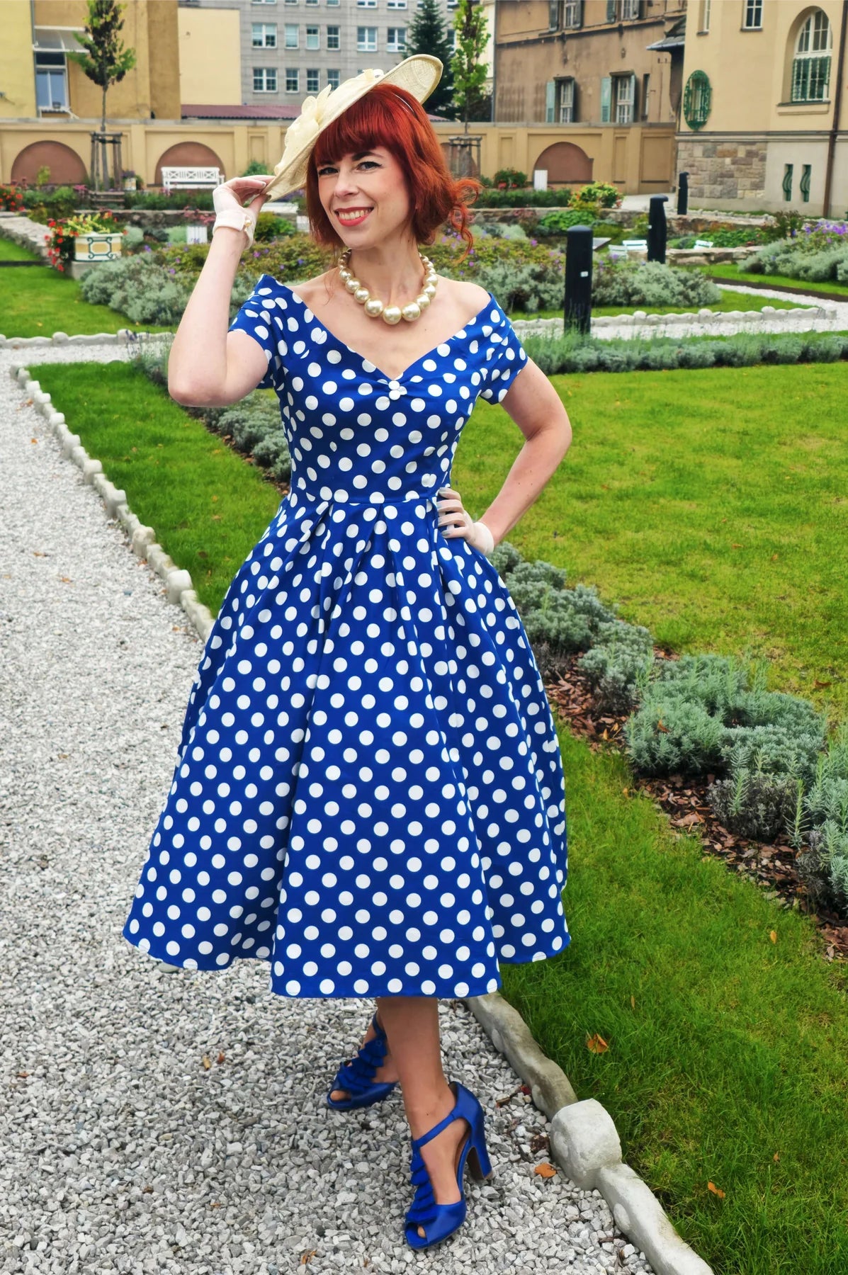 Lily Kleid in navy mit weißen Punkten