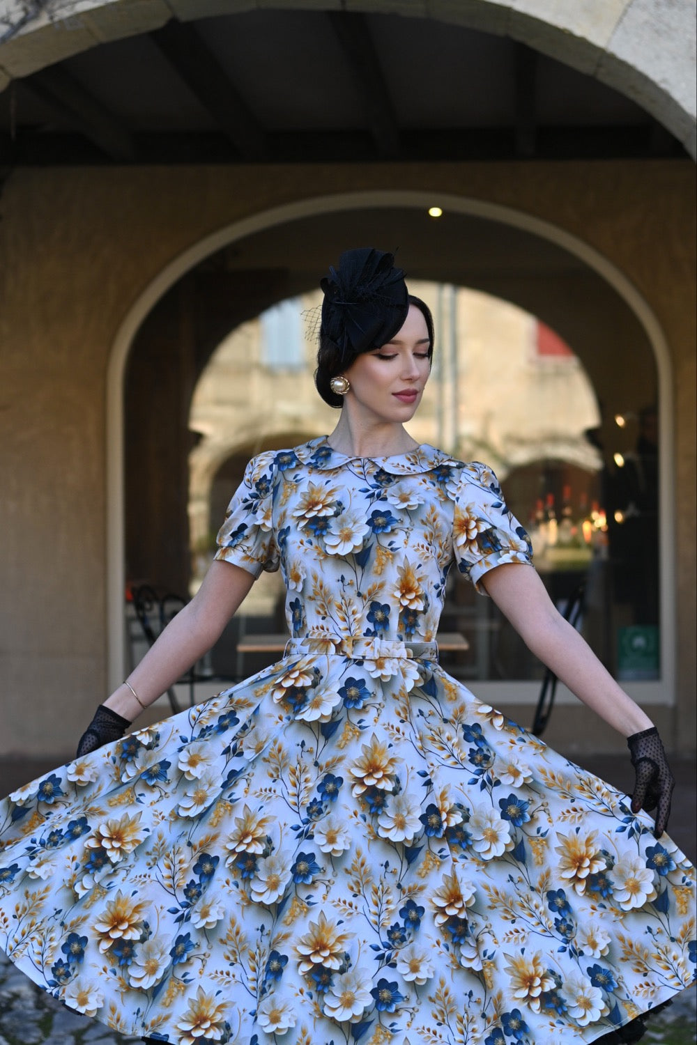 Marigold 3D Flower Dress - Retro Kleid mit Bubikragen