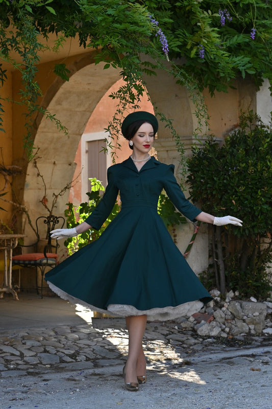 Alyssa – grünes 50er-Jahre Swingkleid mit Ärmeln & Taschen