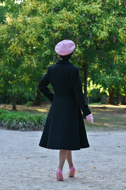 Margo – schwarzer Vintage-Swingmantel mit Reverskragen