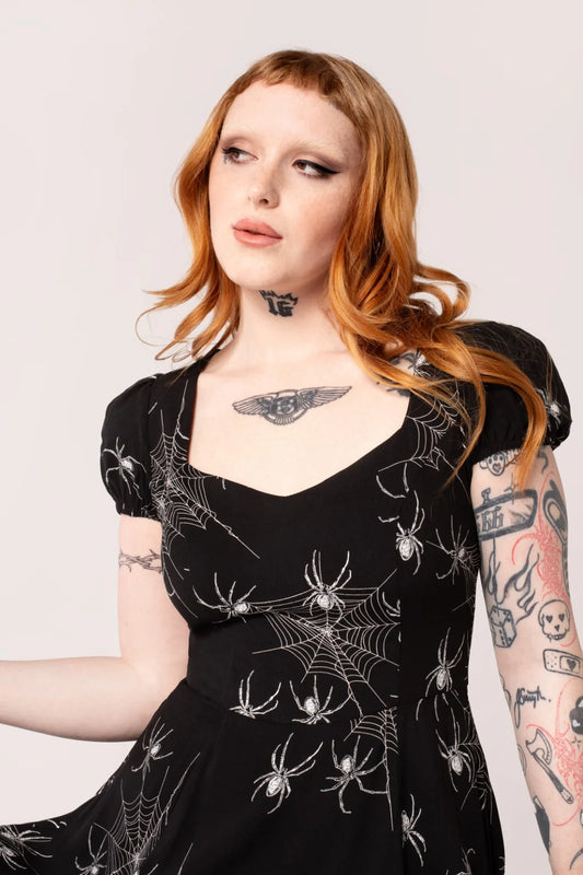 Grungy Spider Dress - Gothic Kleid mit Spinnenetz Muster