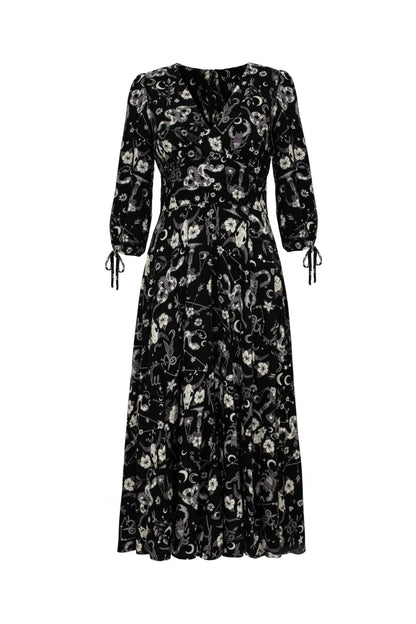 Star Sign Midi Dress - Gothic Kleid mit Print