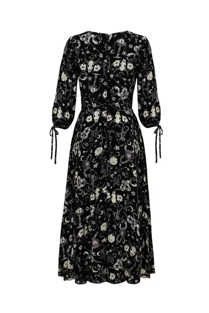 Star Sign Midi Dress - Gothic Kleid mit Print