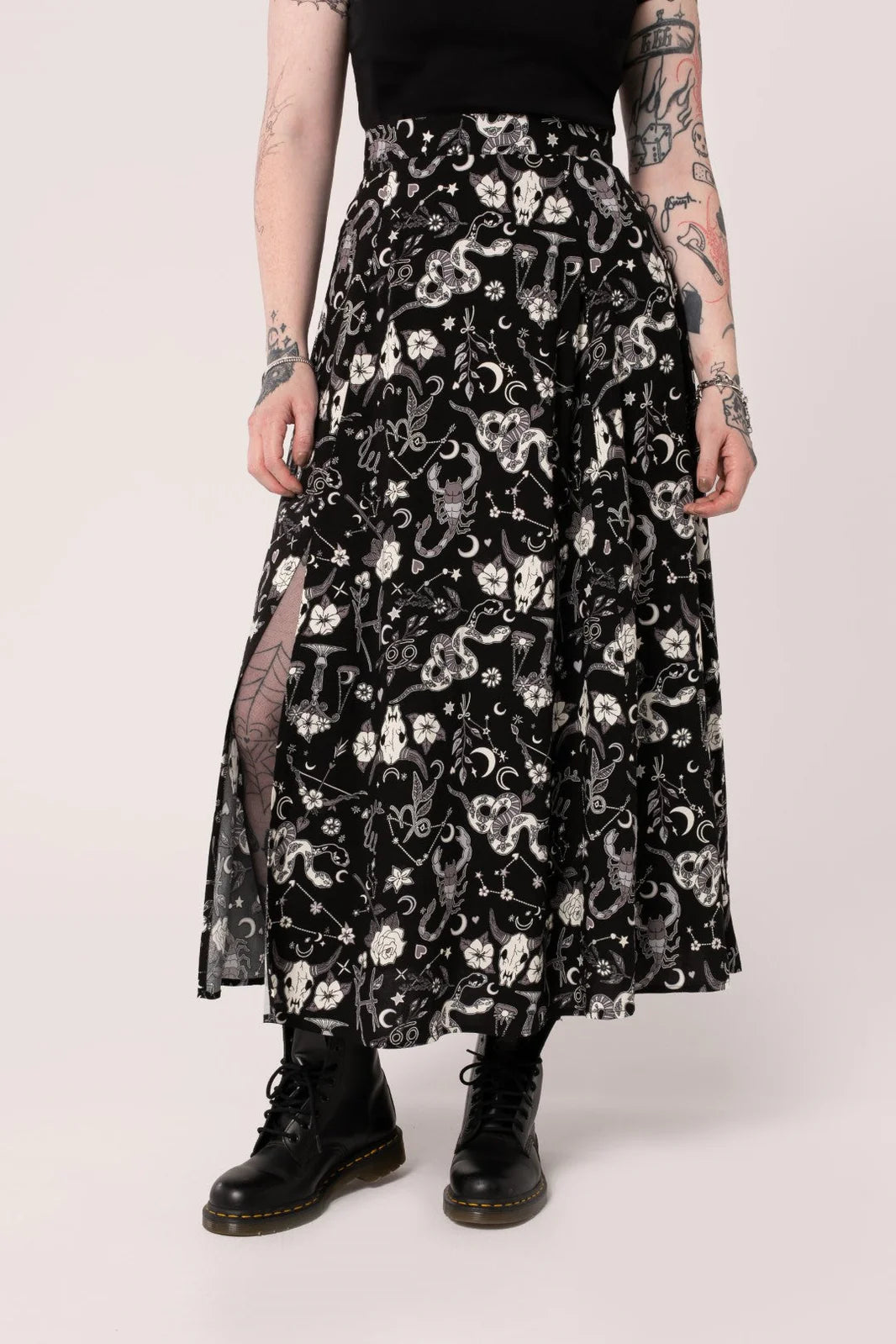 Star Sign Skirt - langer Gothic Rock mit Print