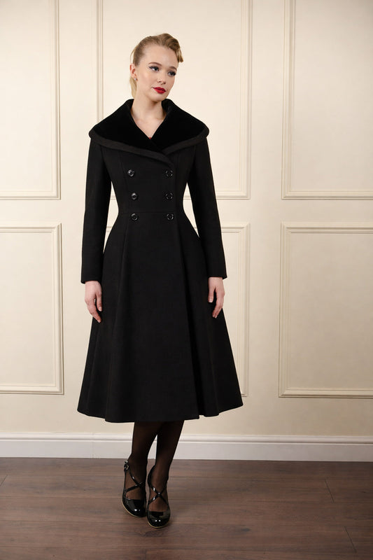 Clotilde Coat black – Vorderansicht