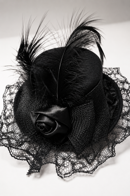Black Rose Facinator Minihut